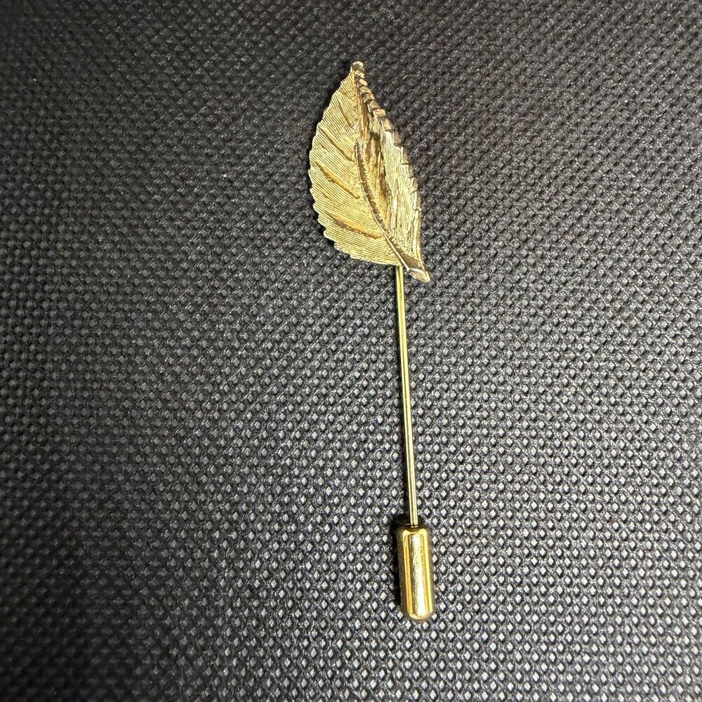 Vintage Gold Tone Textured Leaf Stick Pin Costume Lapel Hat Brooch Pin Back